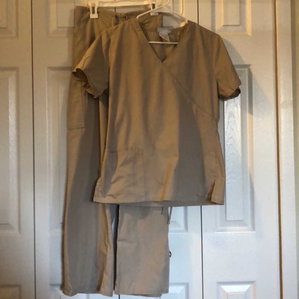 SB Scrub set XS too, small bottoms